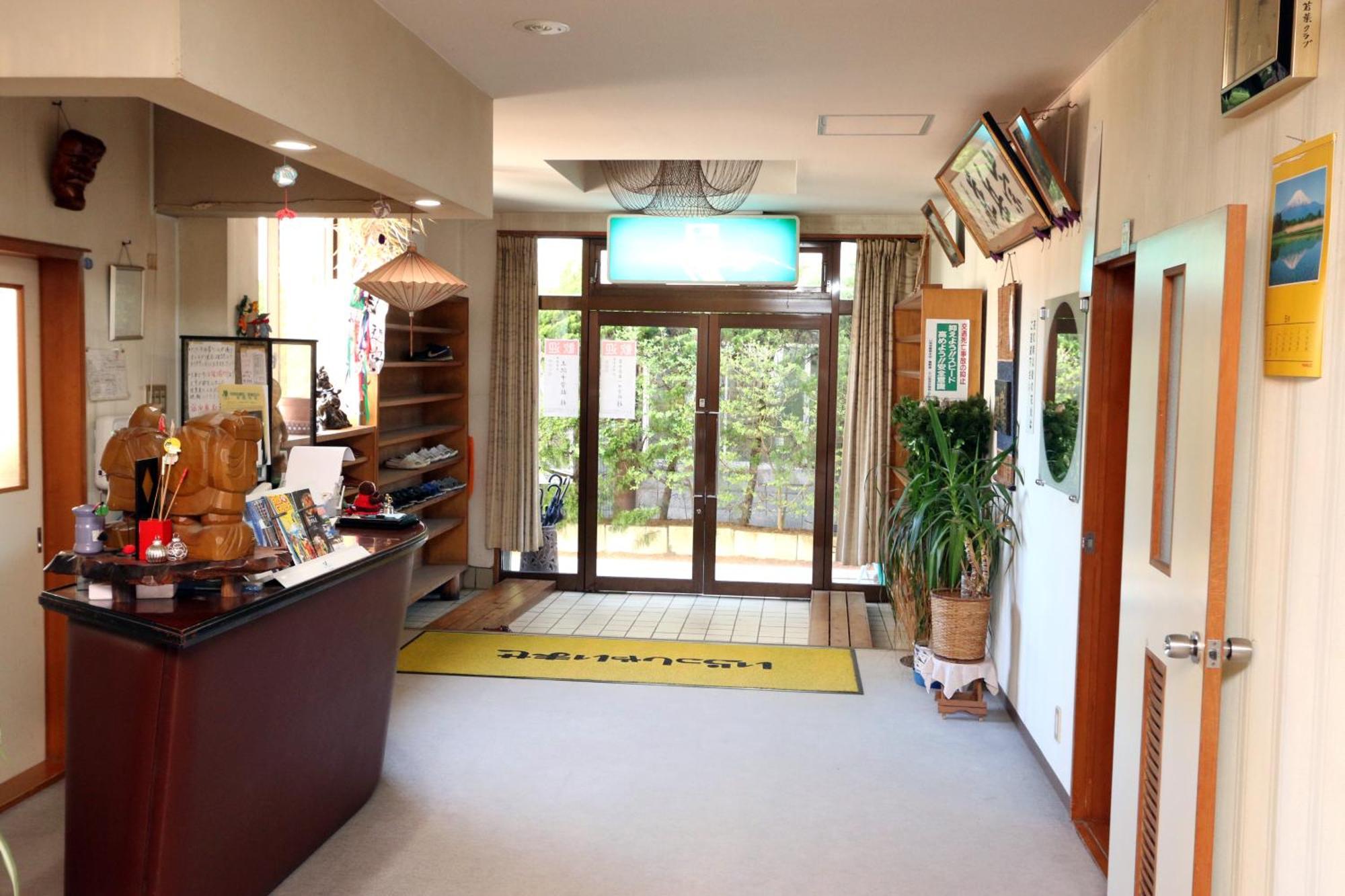 Sugakuso Hotel Yamanakako Buitenkant foto