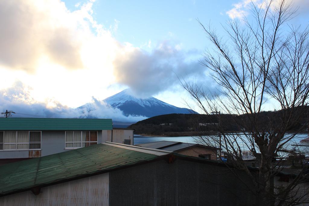 Sugakuso Hotel Yamanakako Buitenkant foto