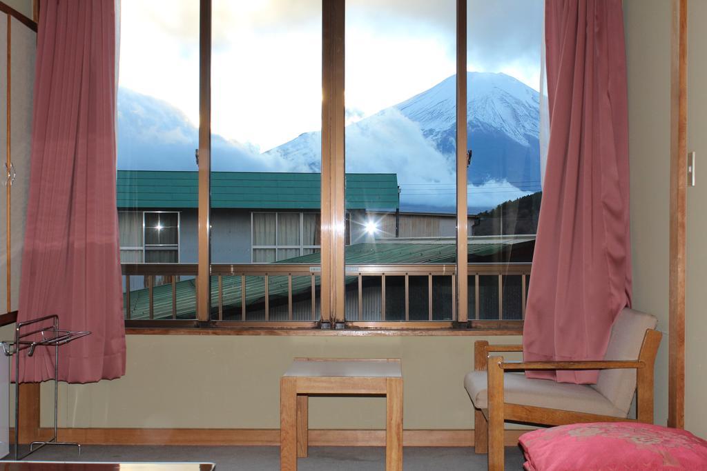 Sugakuso Hotel Yamanakako Buitenkant foto