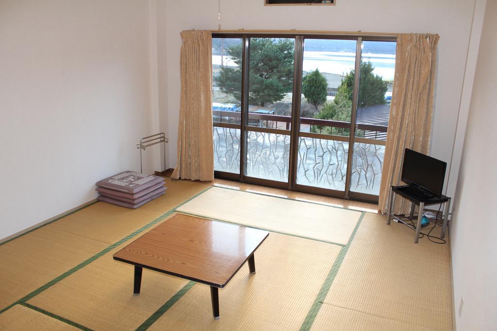 Sugakuso Hotel Yamanakako Buitenkant foto