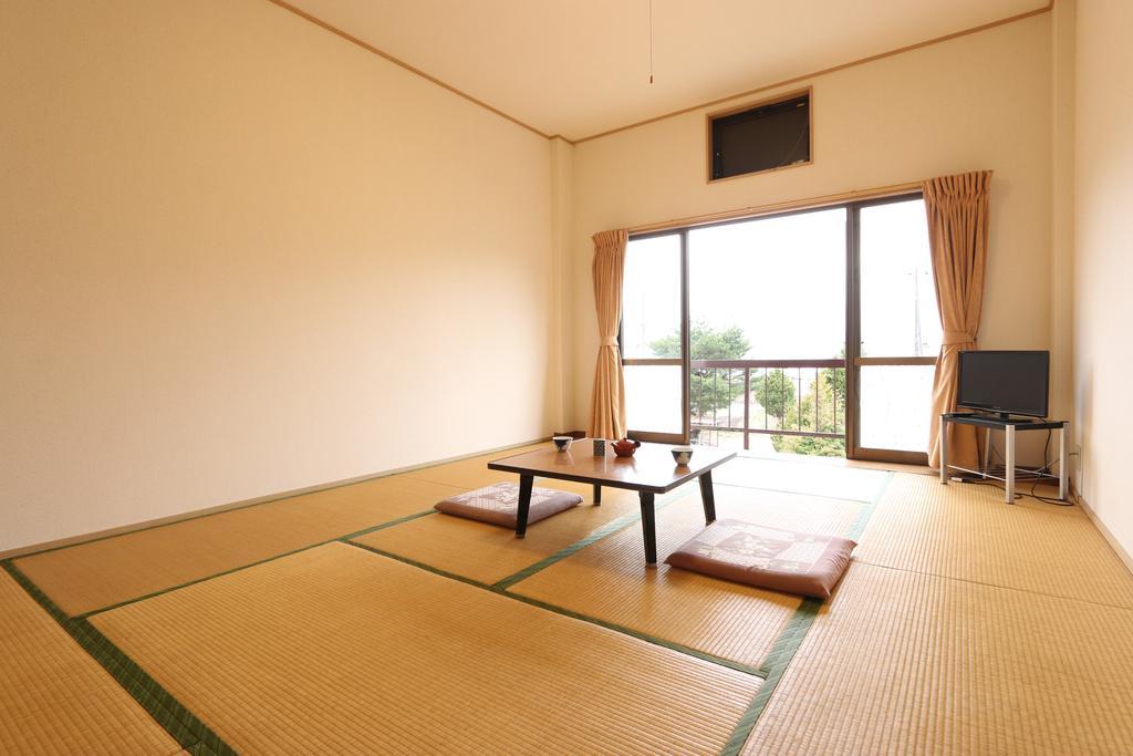Sugakuso Hotel Yamanakako Buitenkant foto